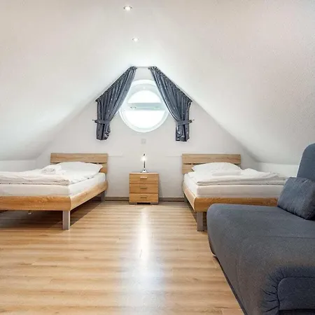 With 2 Bedrooms بيت للعطل غريتسيل